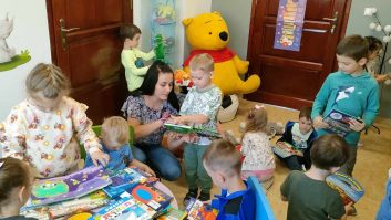 Zdjęcie z galerii Lekcje biblioteczne dla przedszkolaków