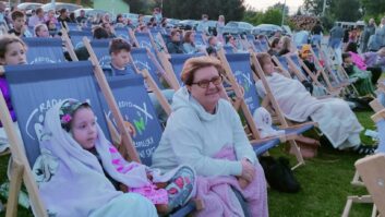 Zdjęcie z galerii Kino plenerowe w Bolesławiu – sukces wspólnej inicjatywy😊