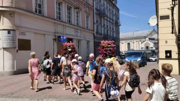 Zdjęcie z galerii I zajęcia w ramach Wakacji w Bibliotece