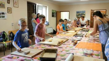 Zdjęcie z galerii II zajęcia w ramach Wakacji w Bibliotece