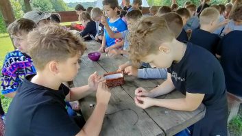 Zdjęcie z galerii V zajęcia wakacyjne w Bibliotece